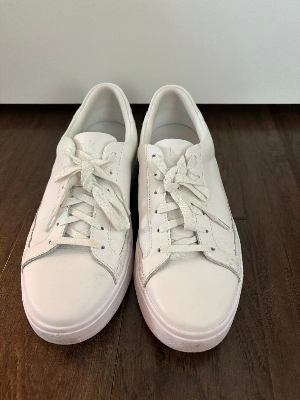 Unisex Kizik Vegas No Hands Slip-on Sneakers in Ivory White